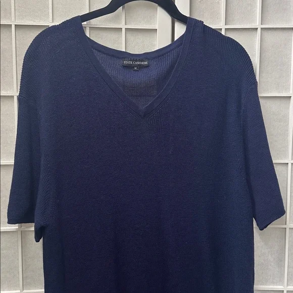 State Cashmere Short Sleeve Knit V-Neck Top in Navy Blue Med EUC - Picture 4 of 9